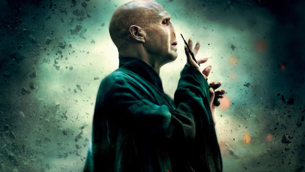 Zdjęcie okładkowe wpisu: Kto zagra Voldemorta w serialu Harry Potter? HBO studzi emocje fanów