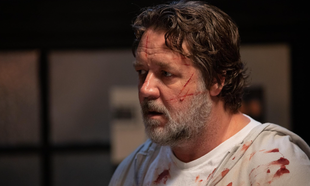 Zdjęcie okładkowe wpisu: Russell Crowe ostro pracuje na siłowni. Aktor przygotowuje się do roli w reboocie Nieśmiertelnego