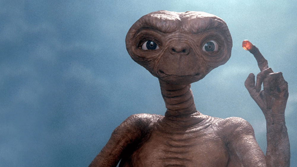 Zdjęcie okładkowe wpisu: E.T. wrócił do domu… i coś jeszcze? Nowa zapowiedź filmu Dzień objawienia rozpala teorie fanów