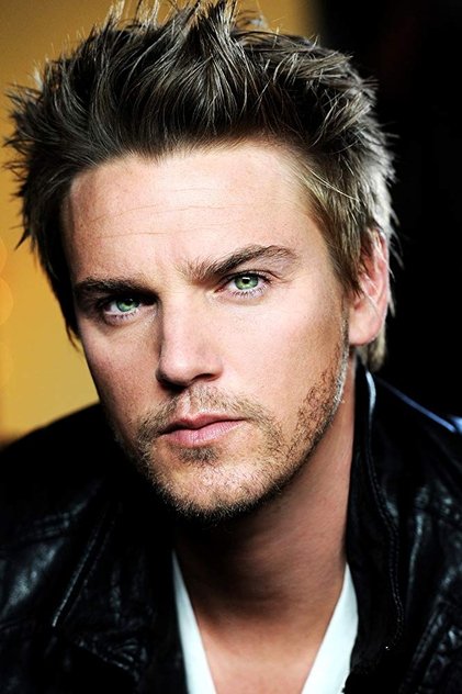 Zdjęcie Riley Smith
