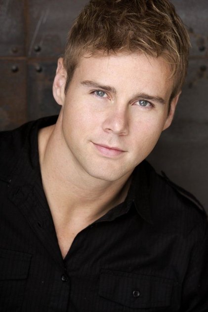 Zdjęcie Aaron Hill