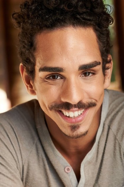 Zdjęcie Ray Santiago