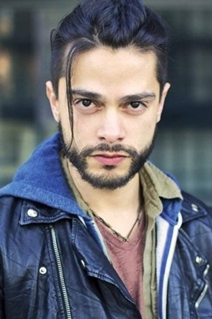 Zdjęcie Víctor Ayala