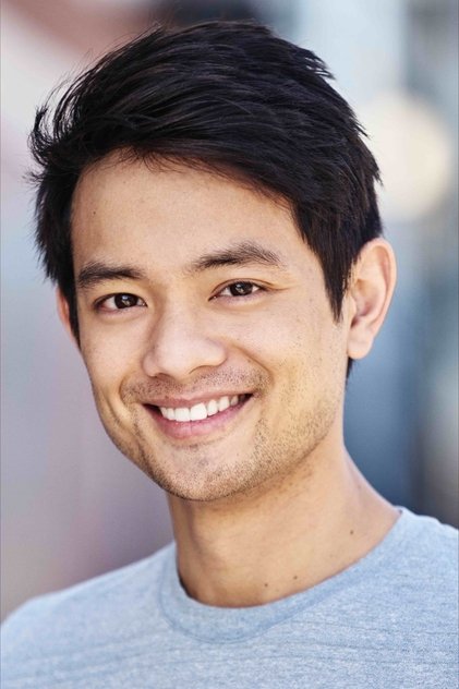 Zdjęcie Osric Chau