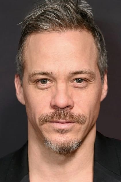 Zdjęcie Michael Raymond-James