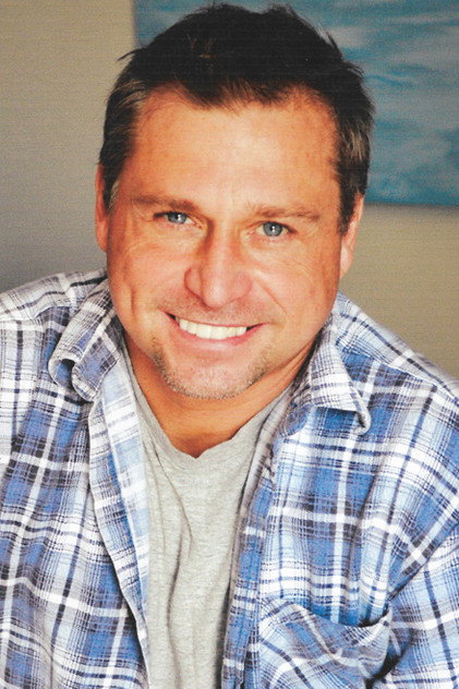 Zdjęcie Thom Adcox-Hernandez