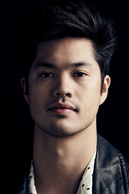 Zdjęcie Ross Butler