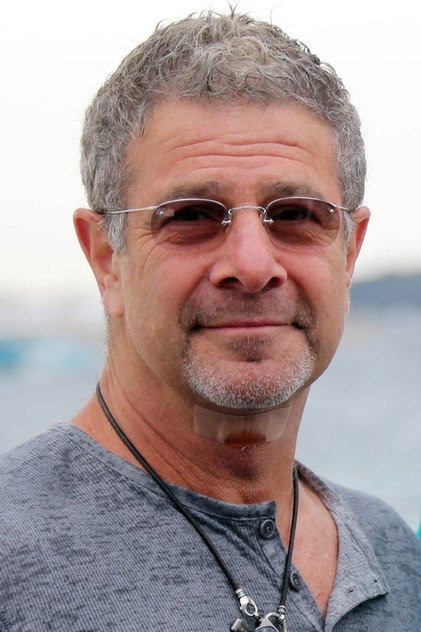 Zdjęcie Gil Junger