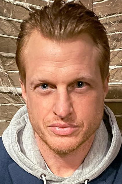 Zdjęcie Adam MacDonald