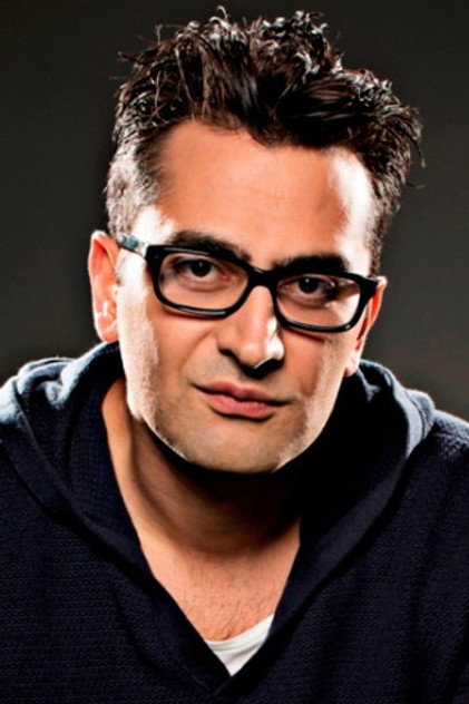 Zdjęcie Antonio Esfandiari