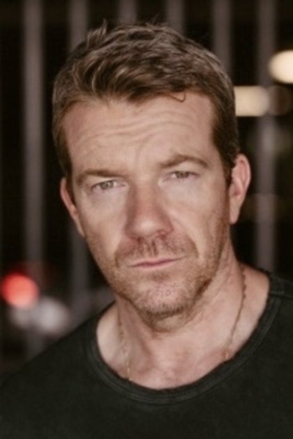 Zdjęcie Max Beesley
