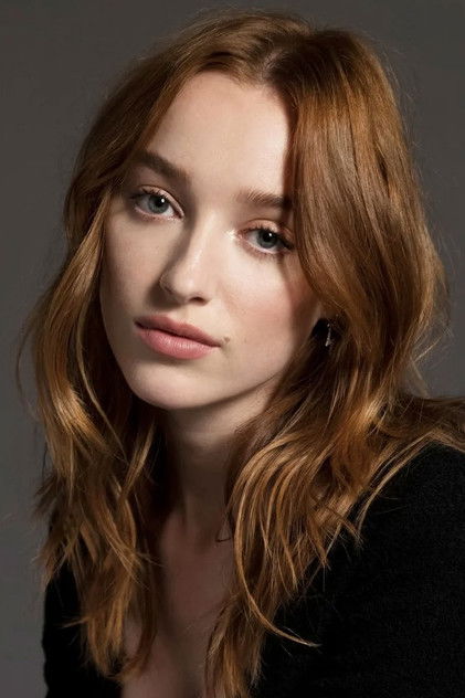 Zdjęcie Phoebe Dynevor
