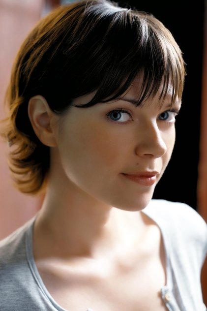 Zdjęcie Nicole De Boer