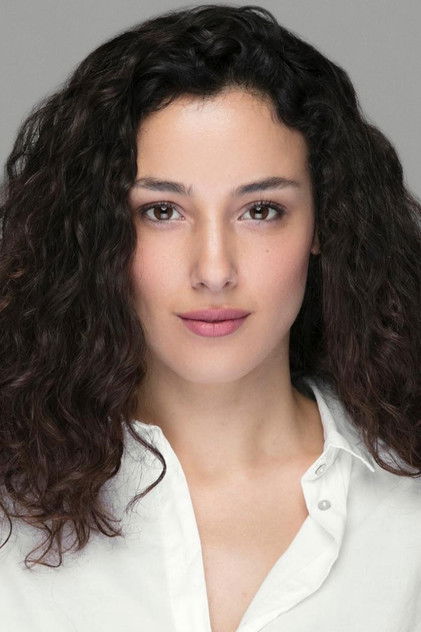 Zdjęcie Cansu Tosun