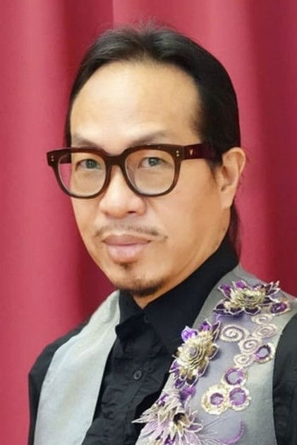 Zdjęcie 吳育樞