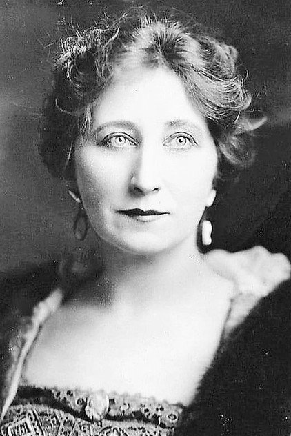 Zdjęcie Vera Lewis