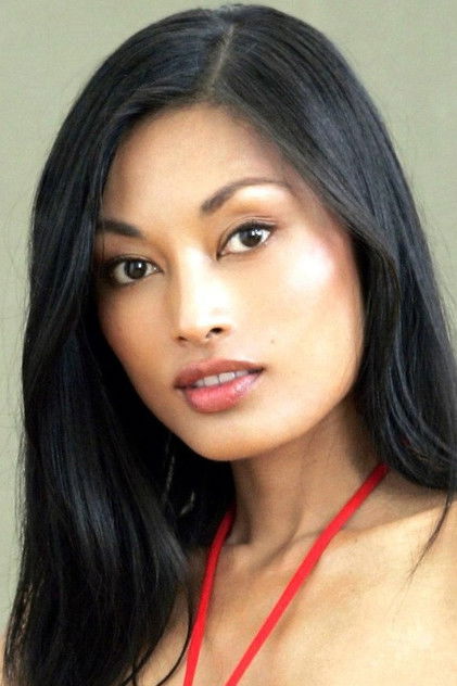 Zdjęcie Kira Clavell