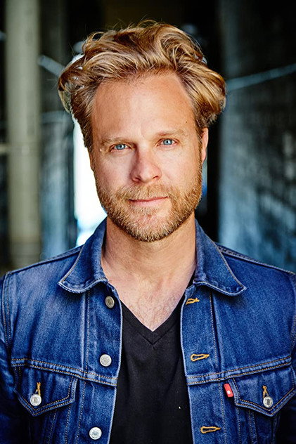 Zdjęcie Julian Garner