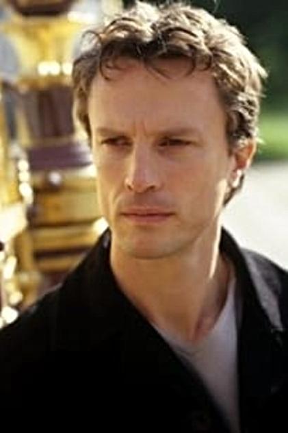 Zdjęcie Jonathan Firth