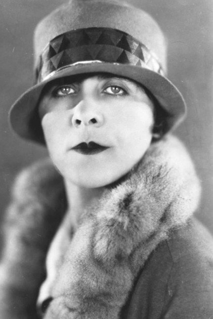Zdjęcie Sonya Levien