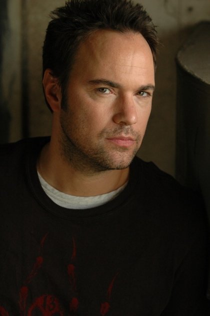 Zdjęcie Neill Barry