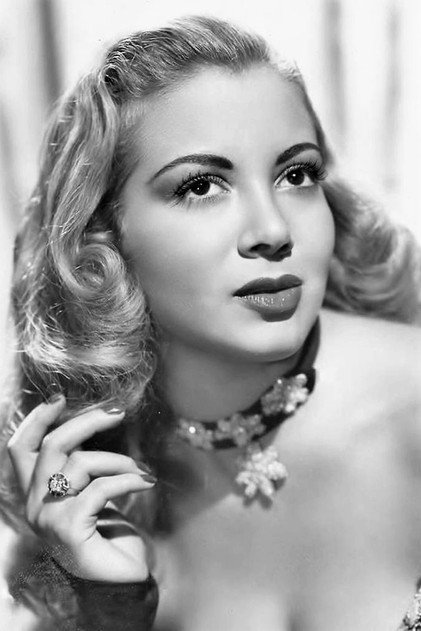 Zdjęcie Monica Lewis