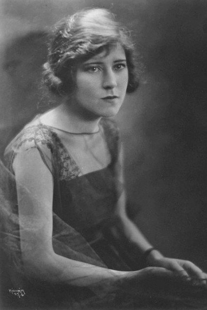 Zdjęcie Sarah Y. Mason