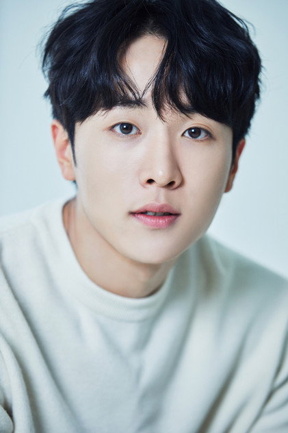 Zdjęcie Yoon Woo