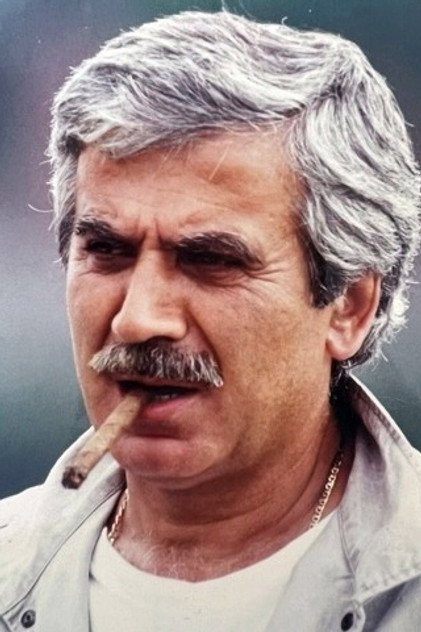 Zdjęcie Charly Koubesserian