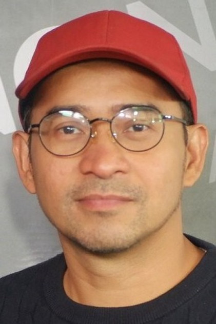 Zdjęcie Jojit Lorenzo