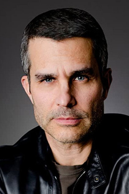 Zdjęcie Gregory Calpakis