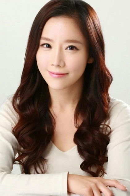 Zdjęcie Lee Chae-dam
