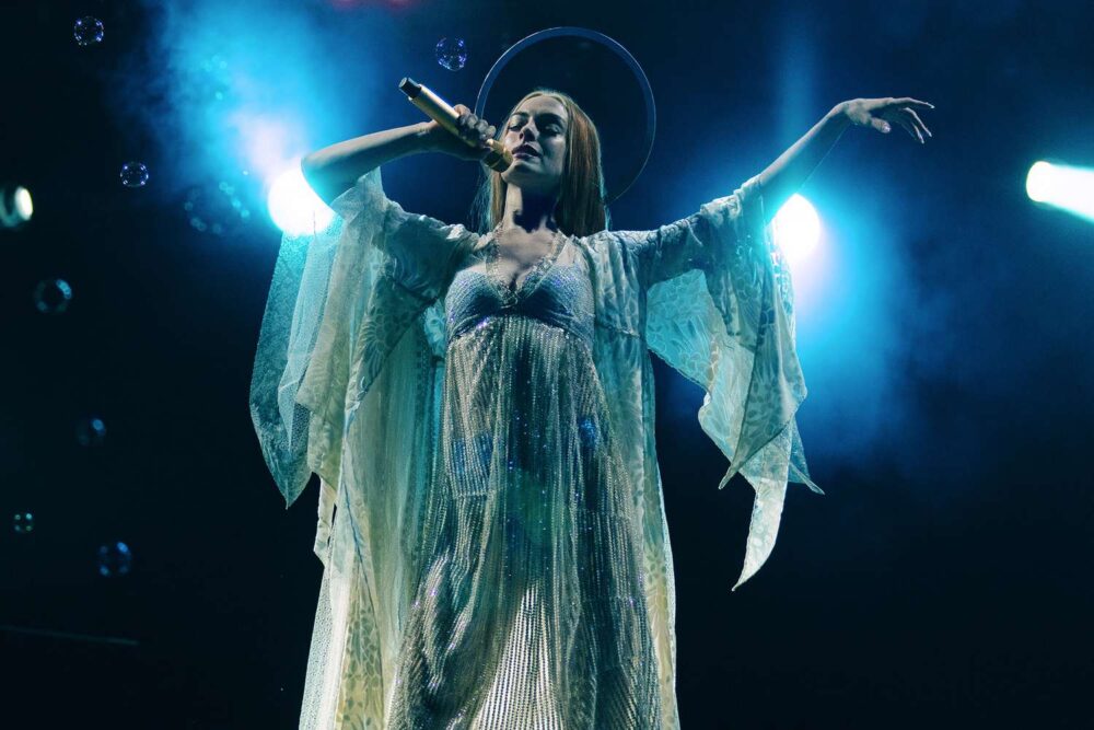 Zdjęcie okładkowe wpisu: Anne Hathaway chciała zrezygnować z udziału w Mother Mary