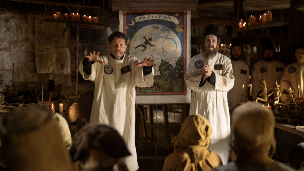 Zdjęcie okładkowe wpisu: Jan Paweł chce polecieć na Księżyc, a Adamczycha pogrąża się w chaosie. Netflix pokazuje nowy zwiastun 1670