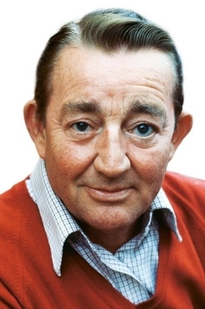 Zdjęcie Buster Larsen