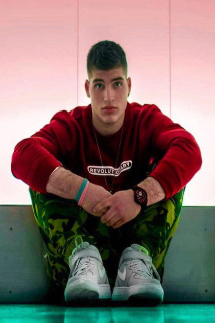 Zdjęcie Taylor Nikides