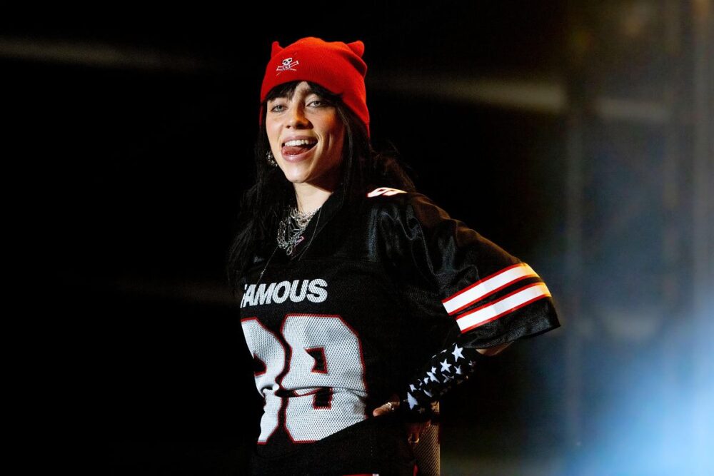 Zdjęcie okładkowe wpisu: Billie Eilish na pierwszych zdjęciach z planu Szklanego klosza