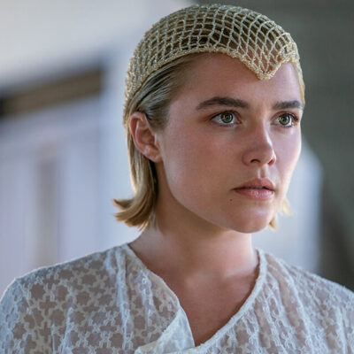 Zdjęcie okładkowe wpisu: Florence Pugh na pierwszych zdjęciach z serialu Na wschód od Edenu. Poznaliśmy również datę premiery