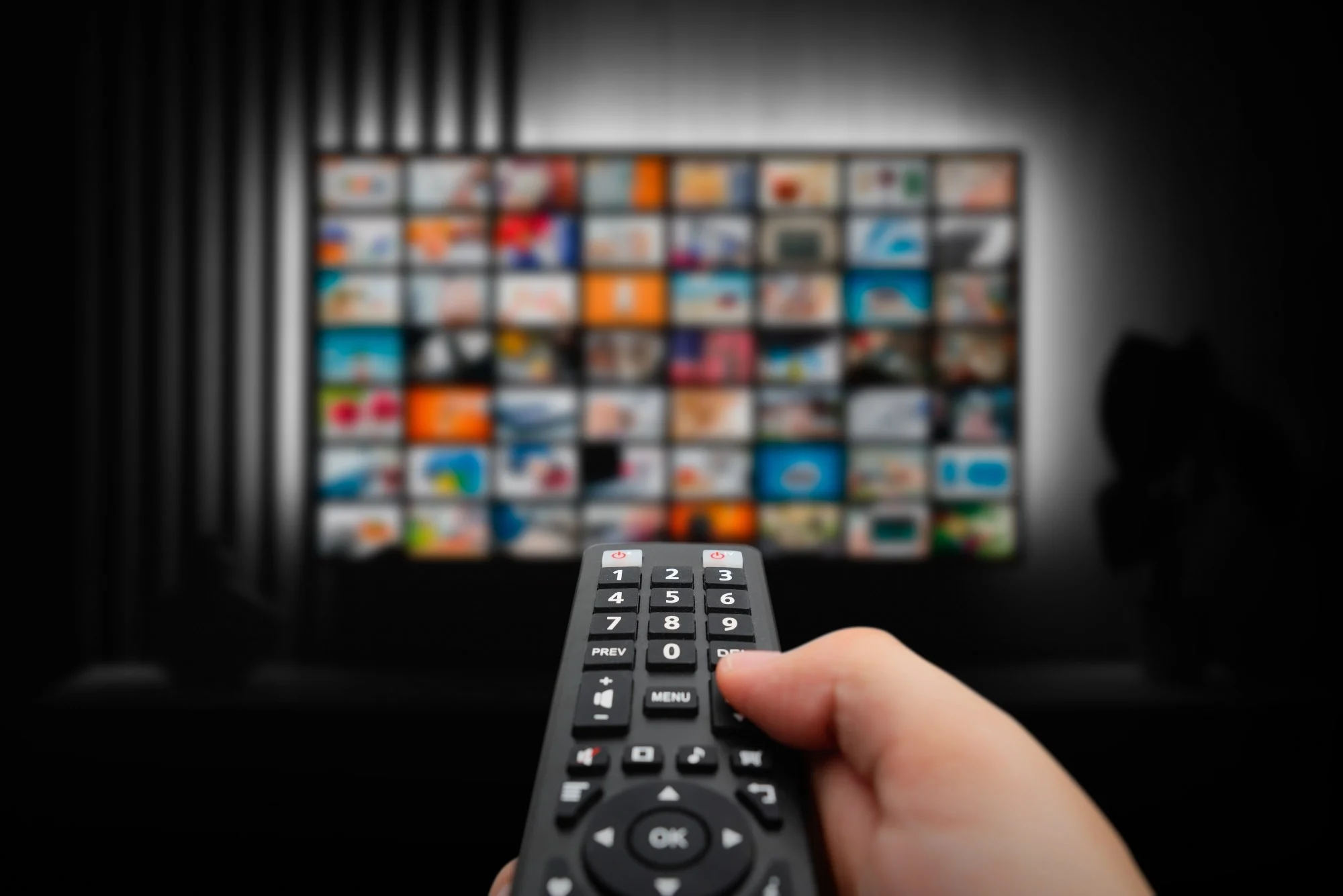 Popkultura już dawno przestała mieścić się na jednym ekranie. Czym są multimedialne huby?