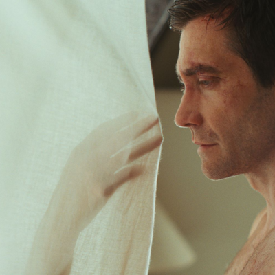 Zdjęcie okładkowe wpisu: Zostań ze mną z pierwszym zwiastunem. Jake Gyllenhaal i Phoebe Dynevor w nowym filmie M. Nighta Shyamalana