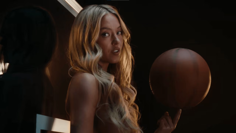 Sydney Sweeney znów wywołuje burzę. Jej reklama sportowej platformy podzieliła widzów. Aktorka odpowiada w nietypowy sposób